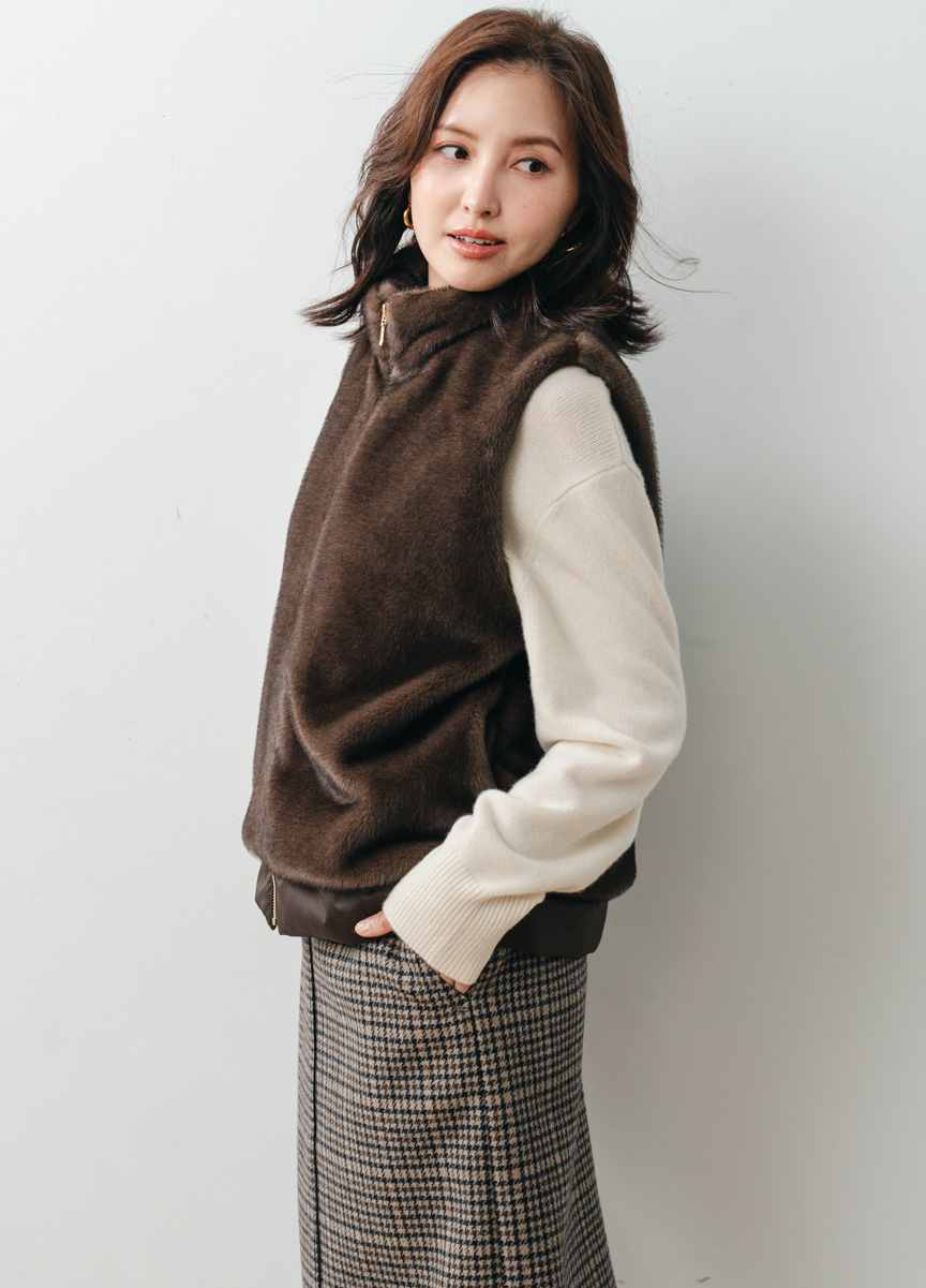 仿毛拼接鋪棉背心 